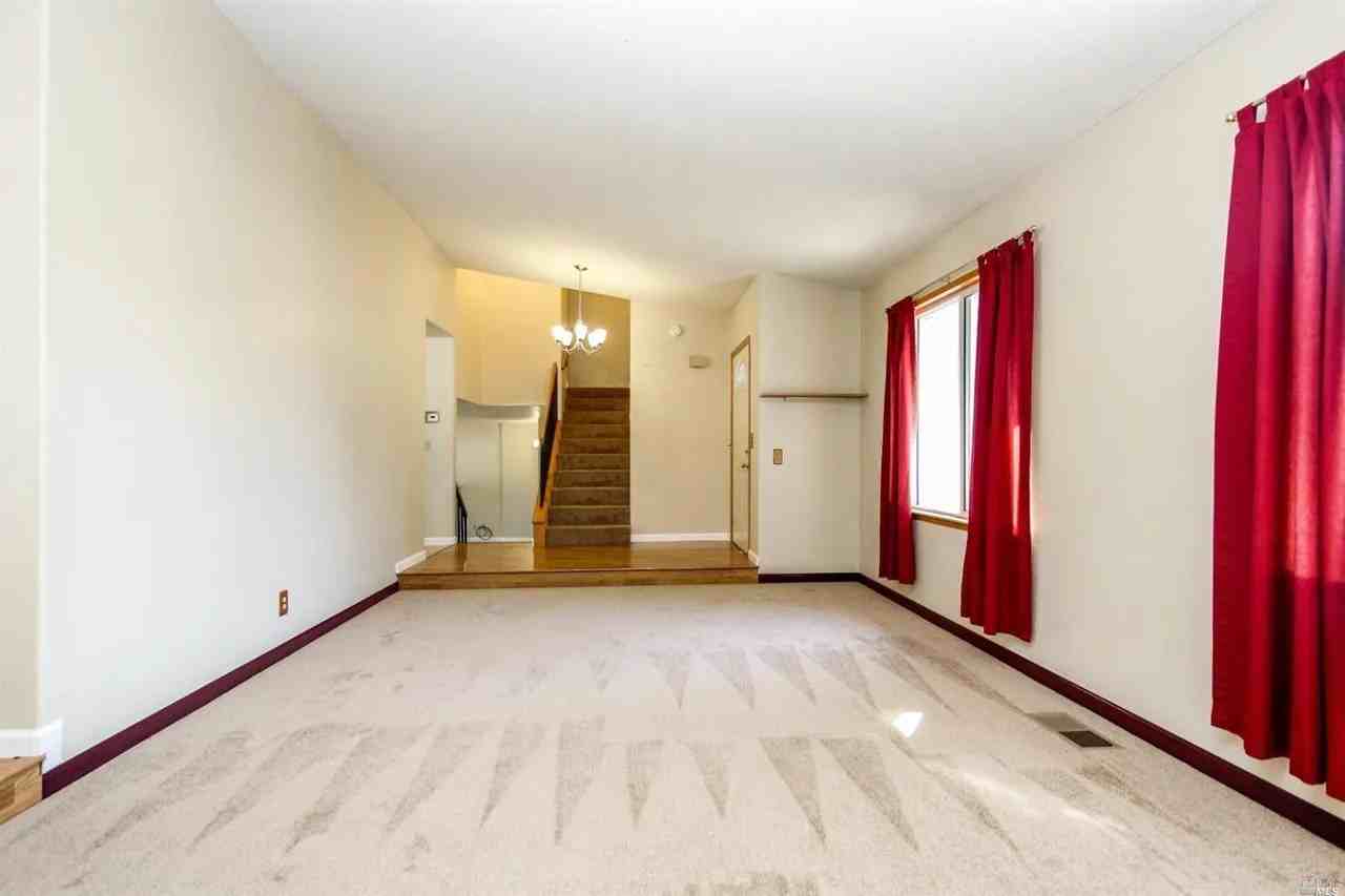 137 Edinburgh Way #NA - Photo 5 of 20
