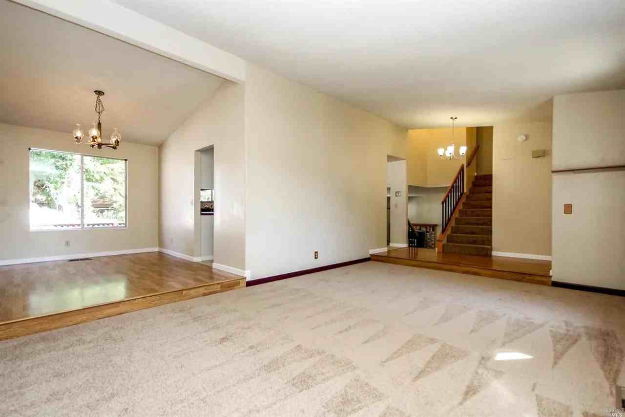 137 Edinburgh Way #NA - Photo 6 of 20