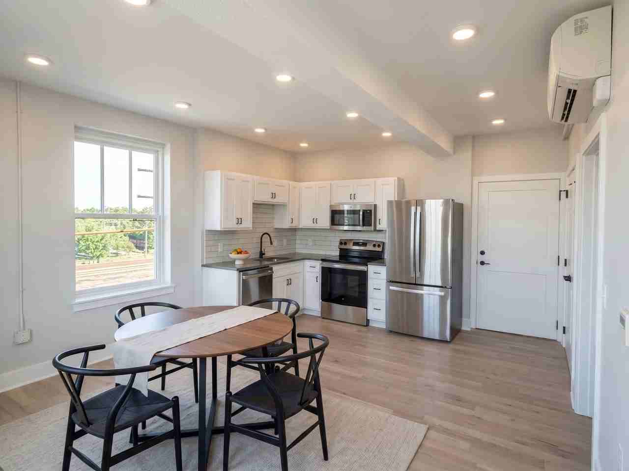 501 N Main St #408 - Photo 2 of 6