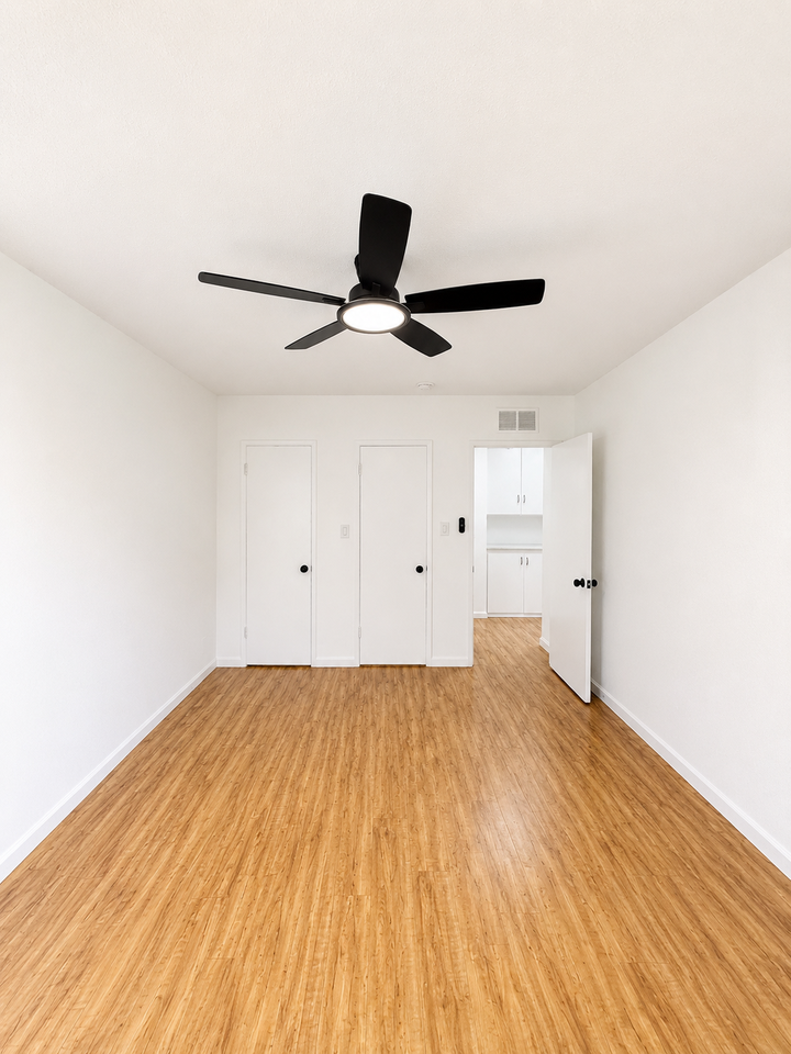 1037 N Genesee Ave #9 - Photo 4 of 14