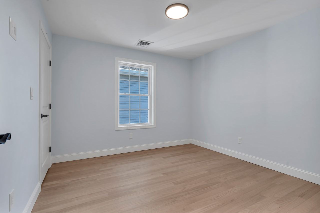 8 Anthony Ave #1 - Photo 6 of 8