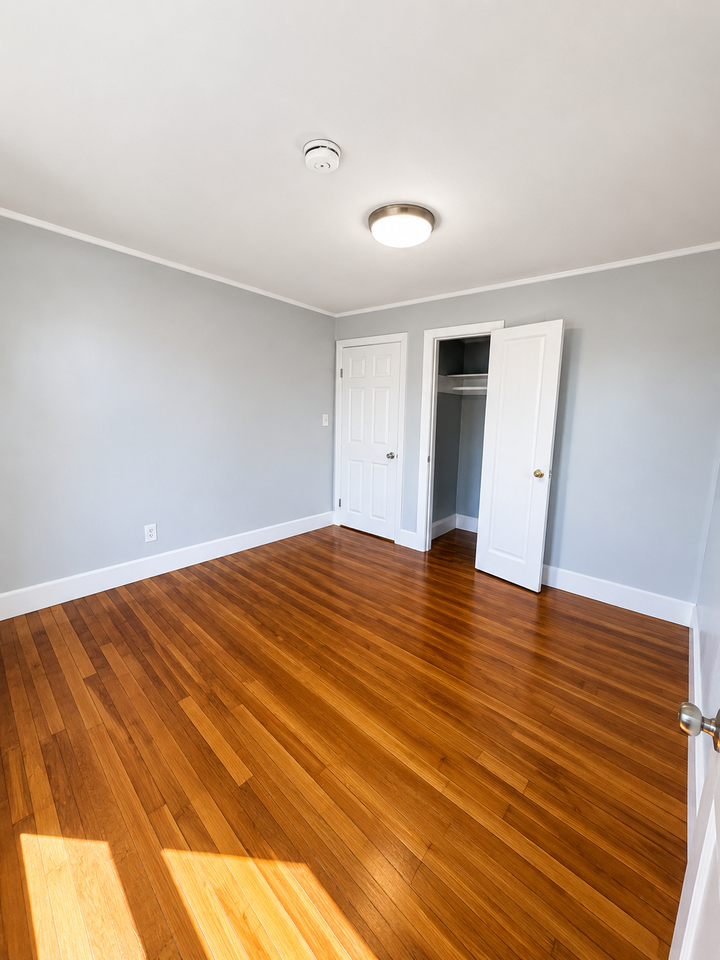380 Farmington Ave #2R - Photo 6 of 11