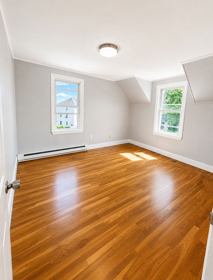 380 Farmington Ave #2R - Photo 7 of 11