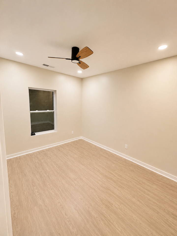 421 Oak St #NA - Photo 4 of 18