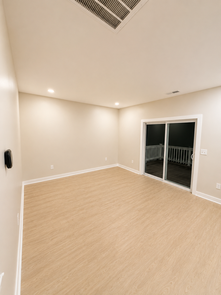 421 Oak St #NA - Photo 7 of 18