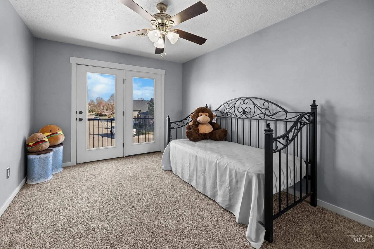 12805 W Berghan St #NA - Photo 4 of 22