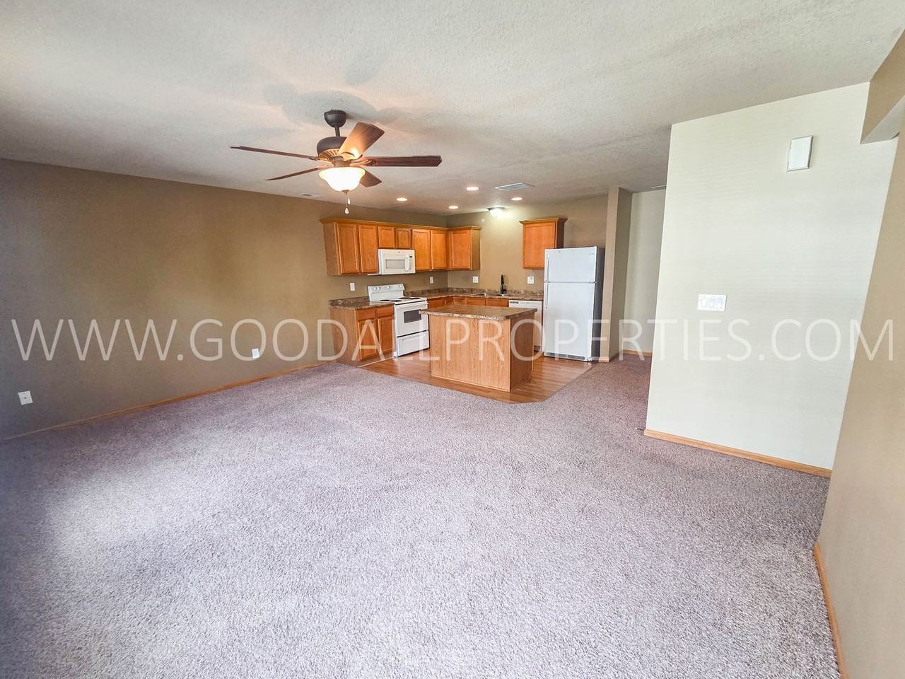 1116 Redstone Ln - Photo 5 of 18