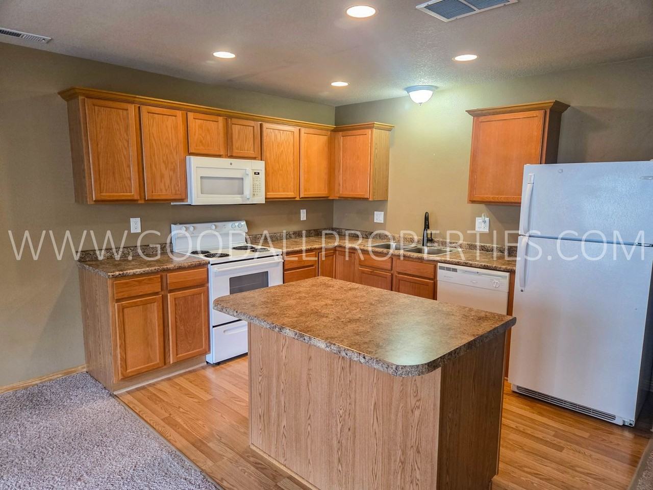 1116 Redstone Ln - Photo 6 of 18