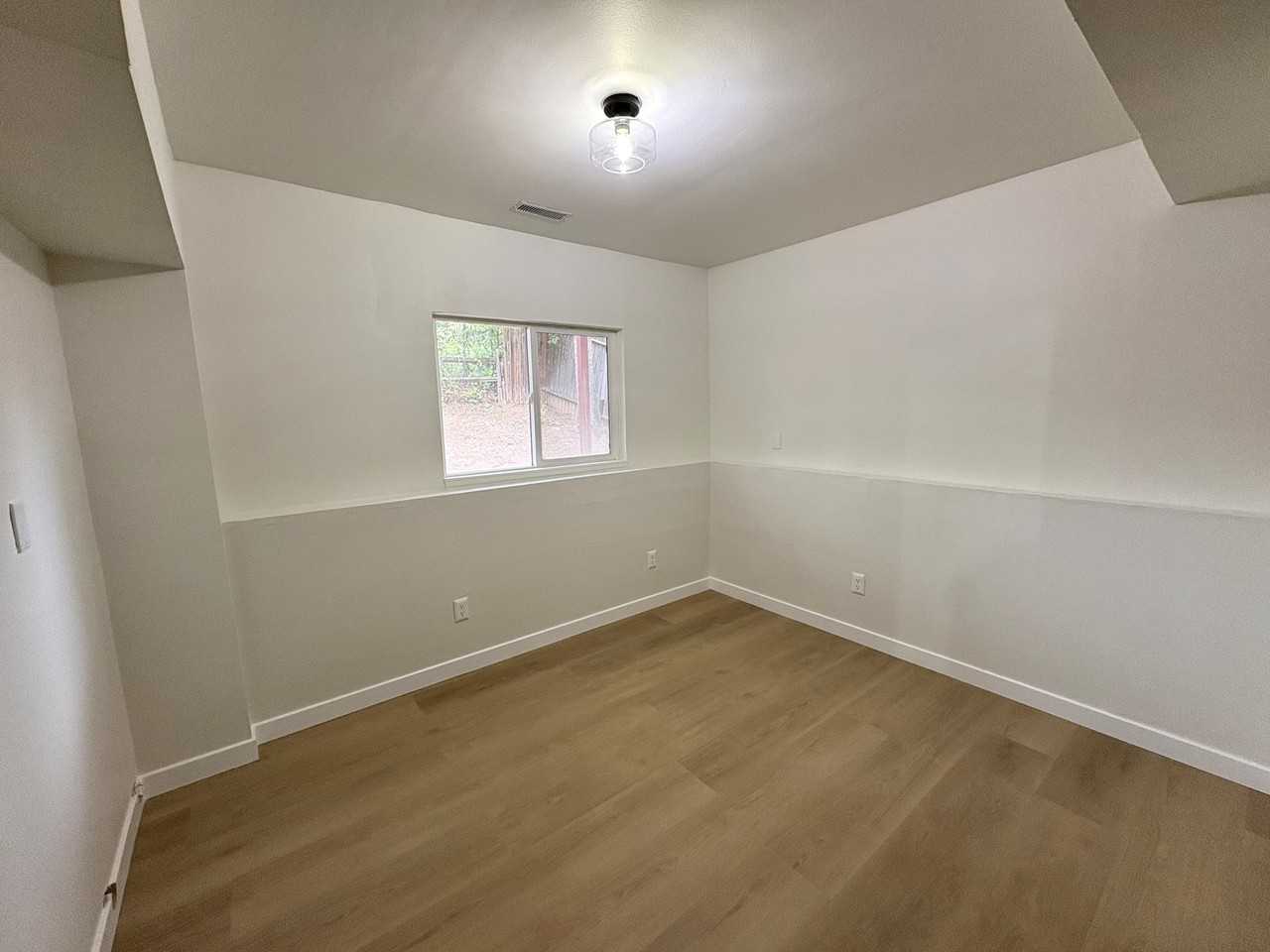 2210 Friendship Cir - Photo 5 of 18