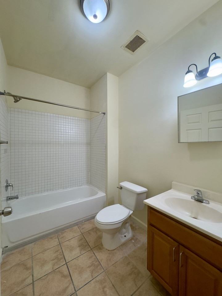 Apartment Units in Bolton Hill, Baltimore, MD! - Photo 5 of 8