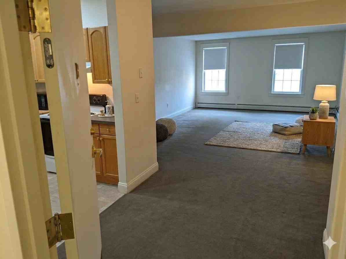 10 S Main St - Photo 3 of 7