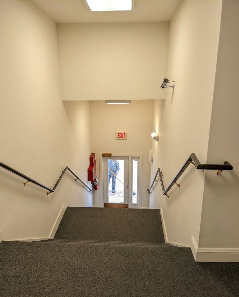 10 S Main St - Photo 4 of 7