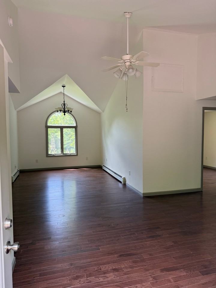 40 Sky Moore Ln #2 - Photo 3 of 22