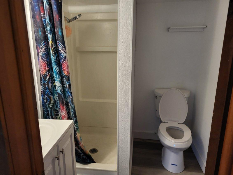 620 5th St #6 - Photo 2 of 8