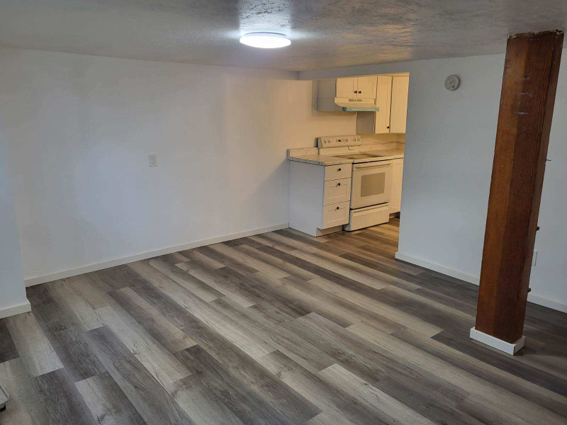 620 5th St #6 - Photo 6 of 8