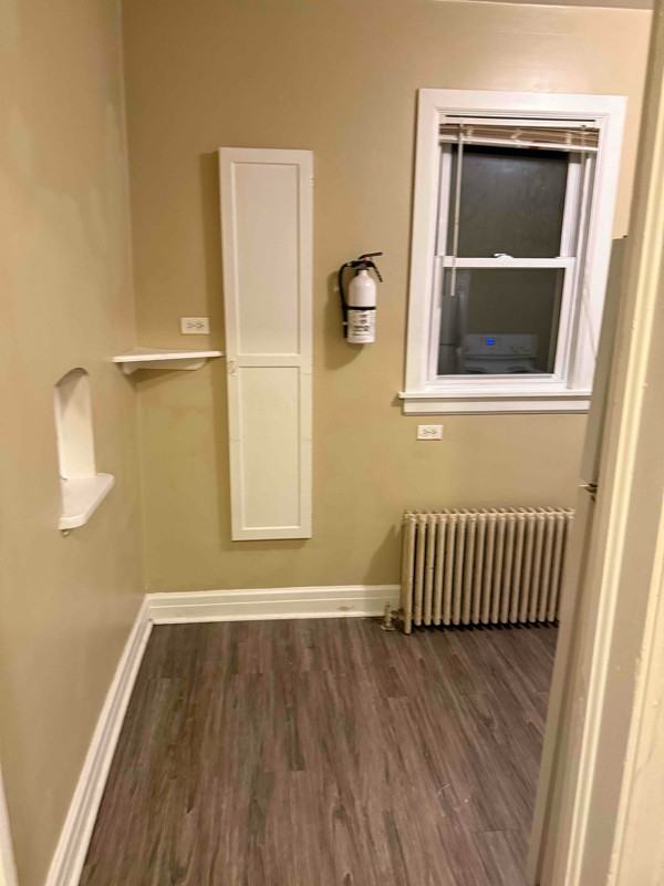 324 Chandler Ave - Photo 3 of 10