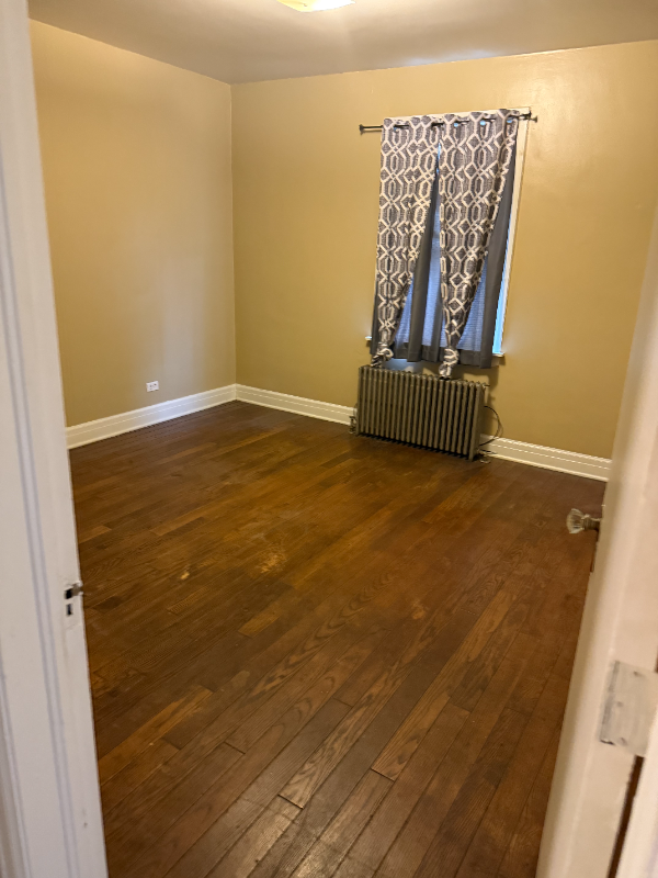 324 Chandler Ave - Photo 6 of 10