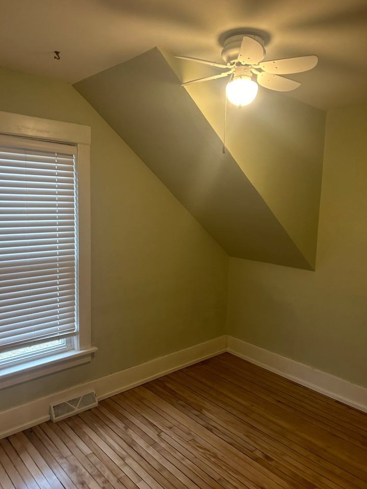 517 S Stuart Rd - Photo 7 of 21