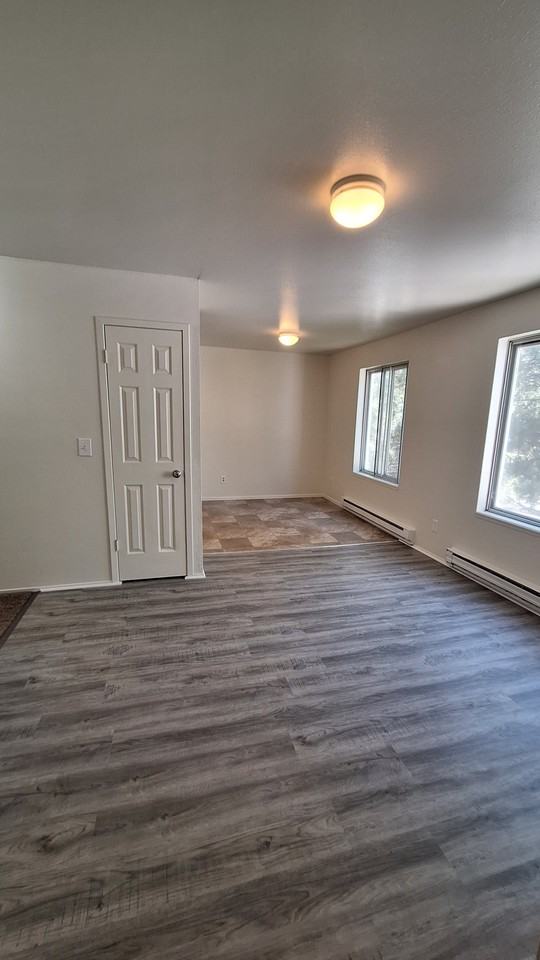 350 S 1st St #8 - Photo 5 of 7
