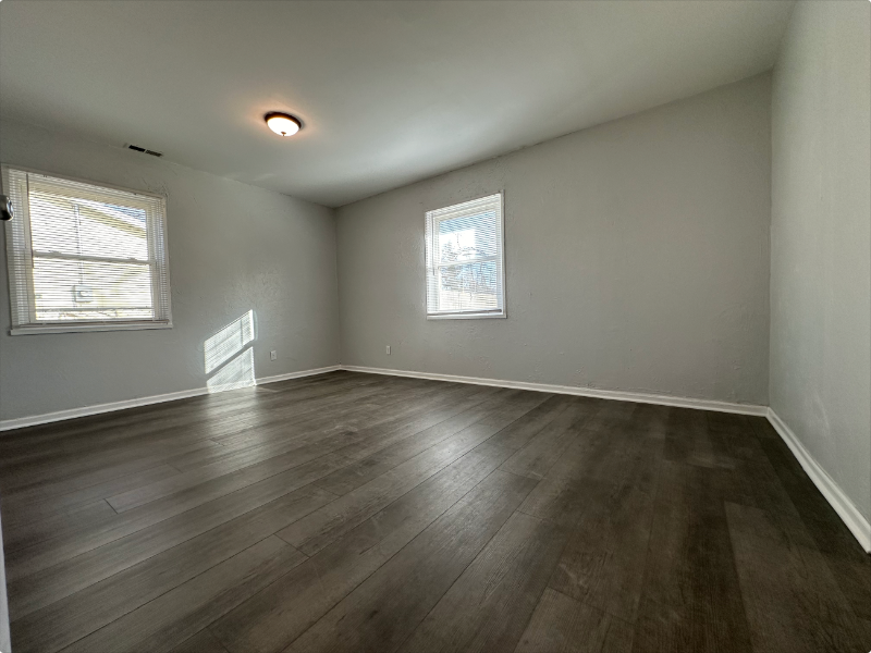 3009 Greenbelt Dr - Photo 4 of 15
