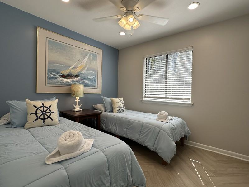 111 Seaparc Ct #D - Photo 3 of 22