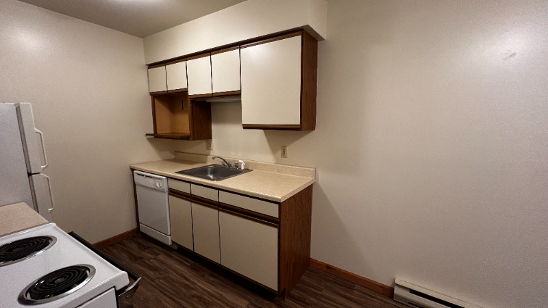 916 Kings Rd #5 - Photo 3 of 12
