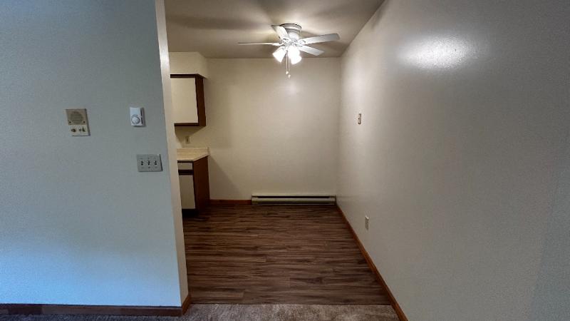 916 Kings Rd #5 - Photo 4 of 12