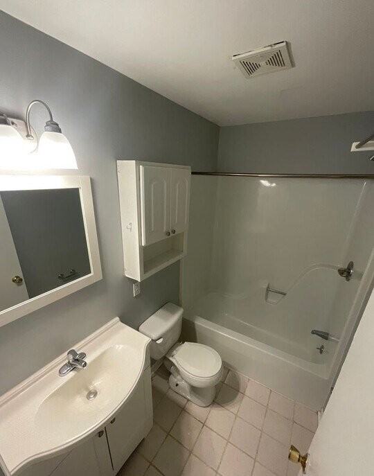 1124 W 6th St - Photo 4 of 20