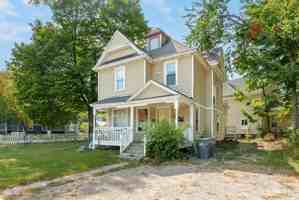 featured image of 805 Douglas Ave #1