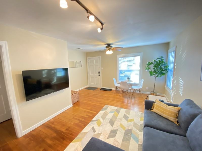 1615 S 11th St - Photo 2 of 10