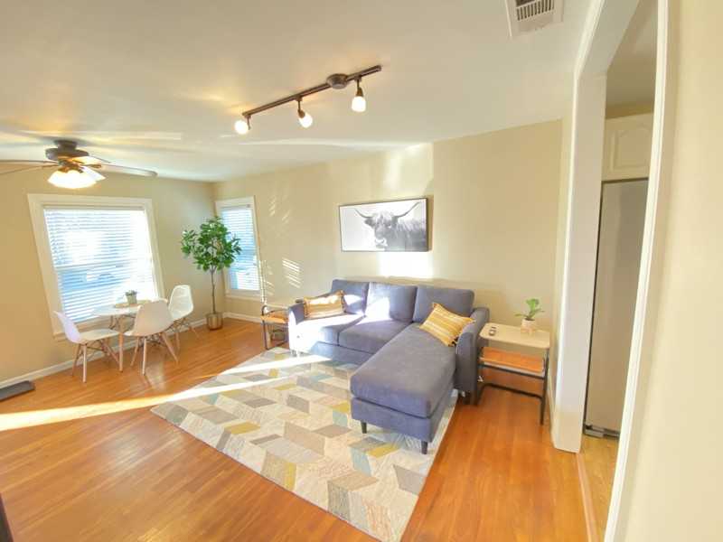 1615 S 11th St - Photo 3 of 10