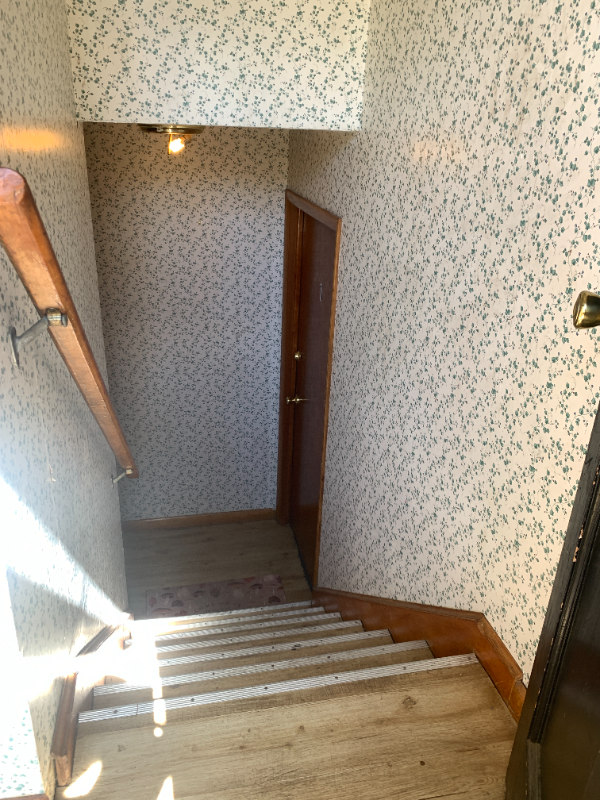 102 Oakwood St - Photo 2 of 18