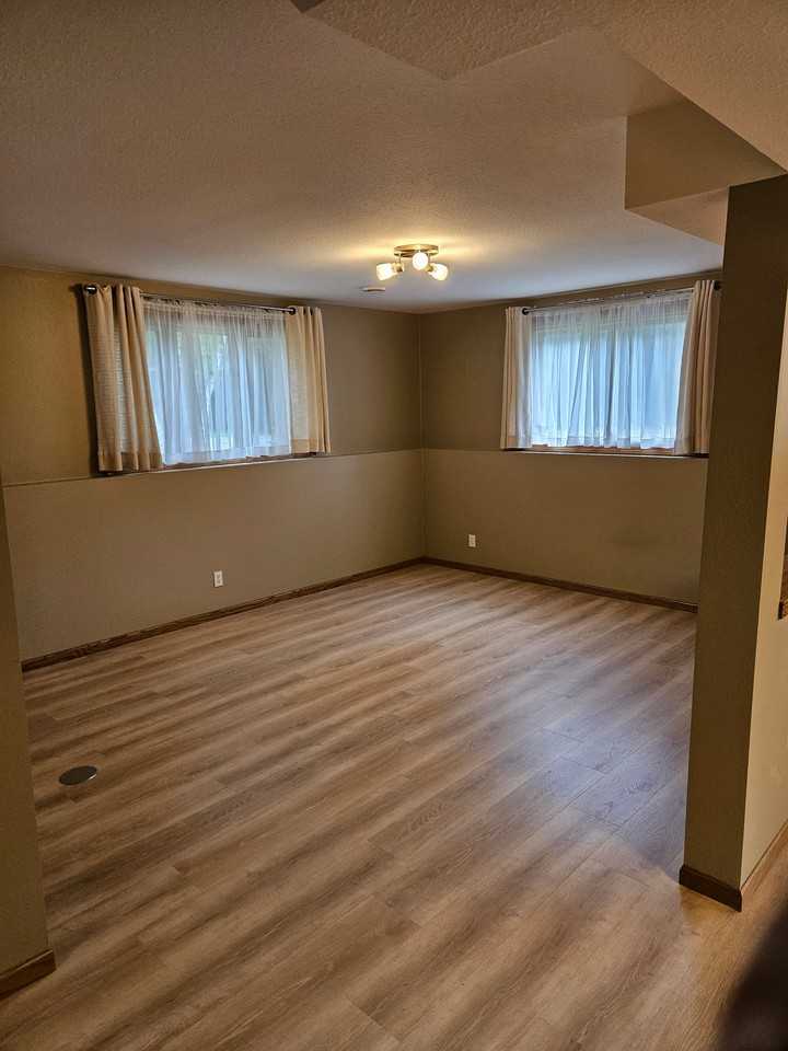 590 Ivy Ln #588 - Photo 2 of 9