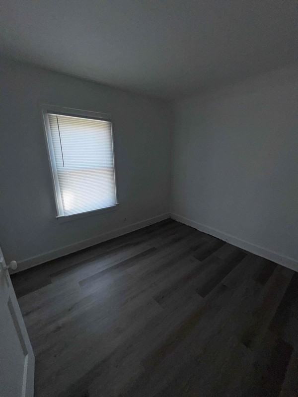 419 Clyde St - Photo 3 of 15