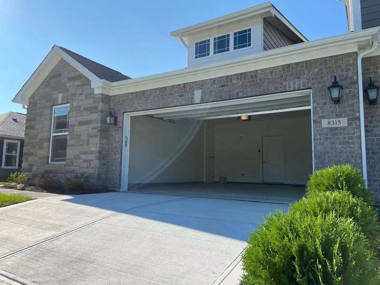 8315 Glacier Ridge Dr - Photo 2 of 20