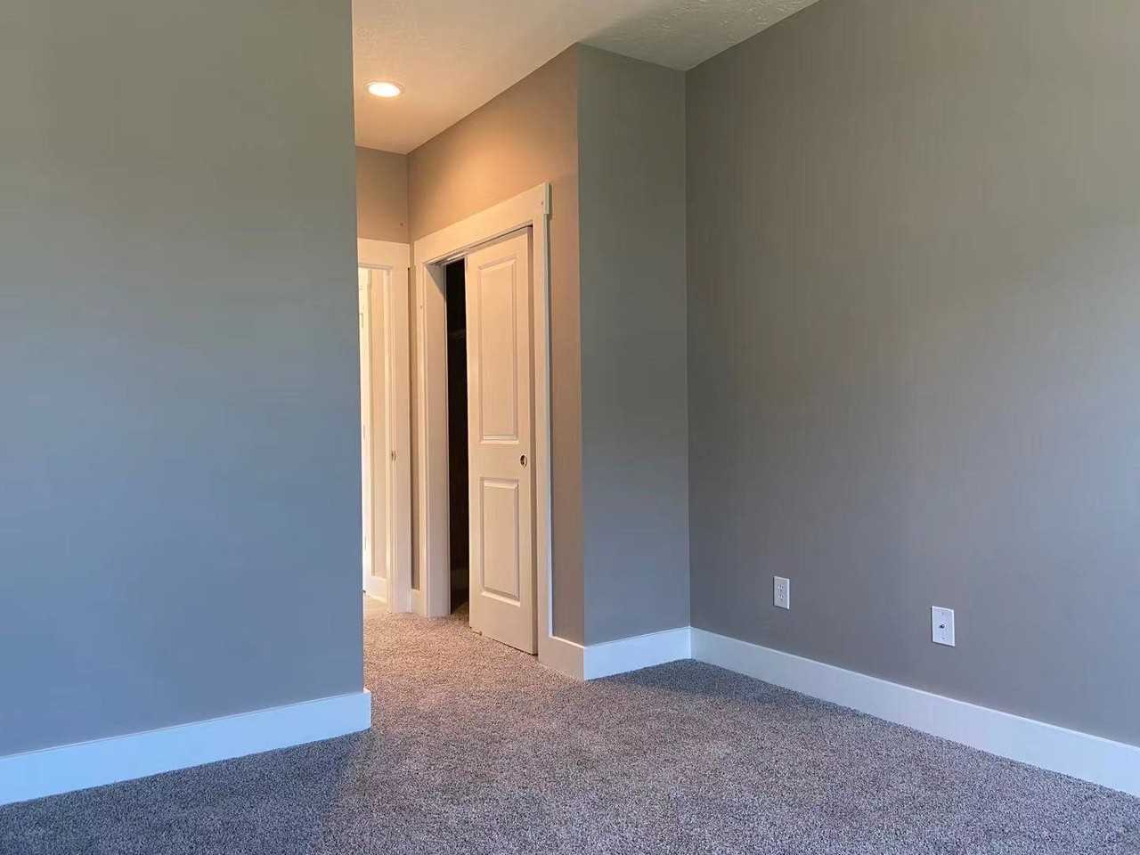 8315 Glacier Ridge Dr - Photo 5 of 20