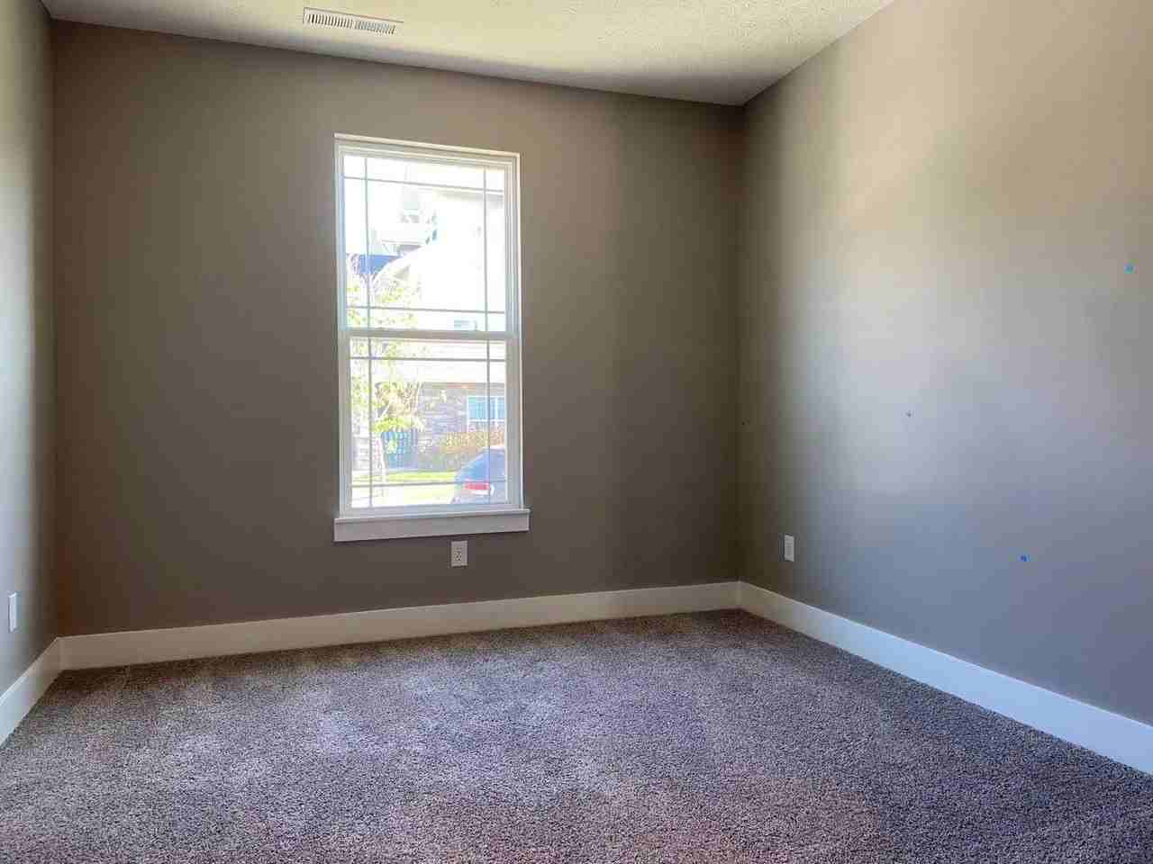 8315 Glacier Ridge Dr - Photo 6 of 20