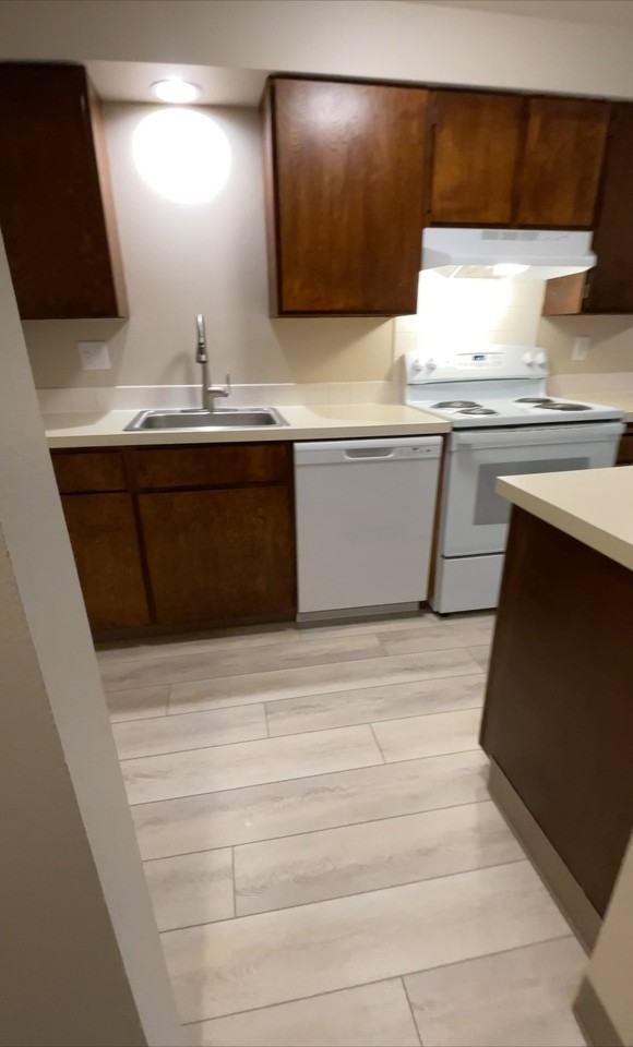 2715 W Euclid Ave #101 - Photo 4 of 19