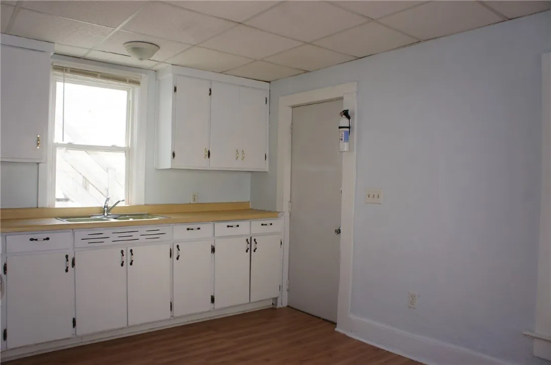 616 Hobart St #616HOBART - Photo 6 of 11