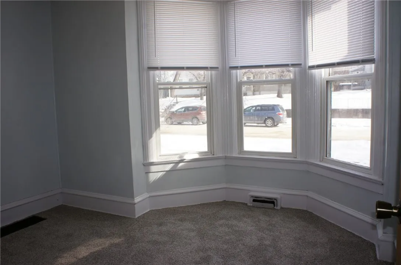 616 Hobart St #616HOBART - Photo 7 of 11