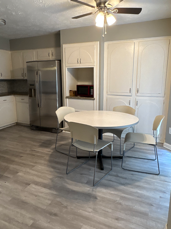 318 Elm St - Photo 5 of 24