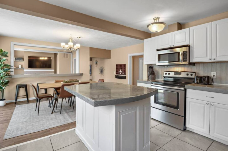 719 E 9th Ave - Photo 4 of 20