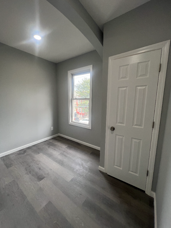 54 9th Ave W #1 - Photo 5 of 9