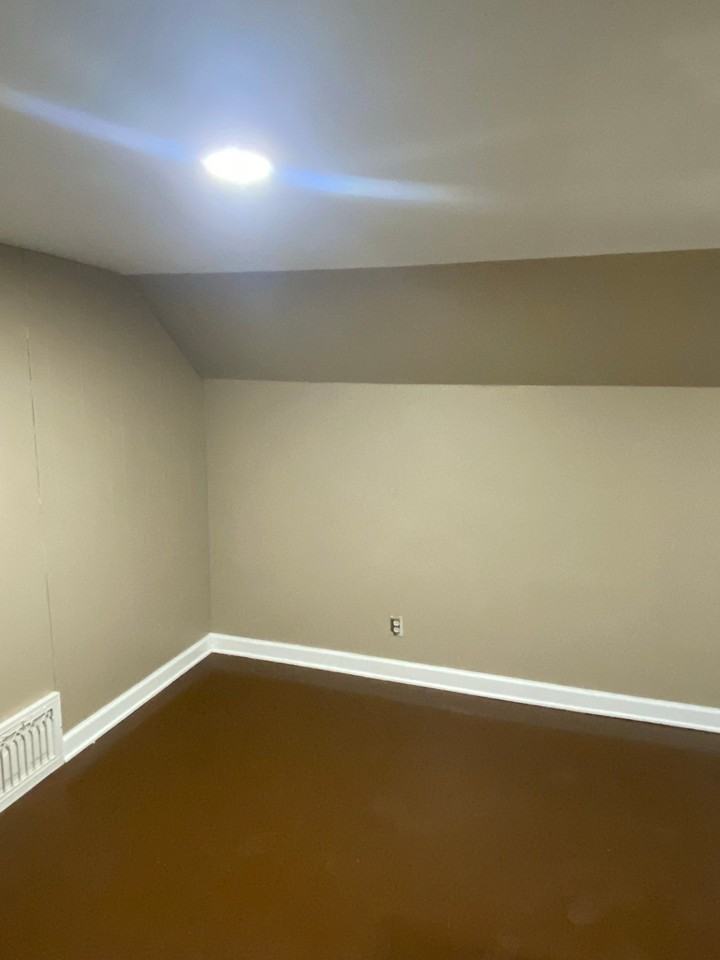 811 Park St - Photo 3 of 9