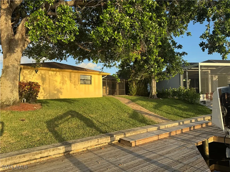 4628 Sw 18th Ave - Photo 2 of 20