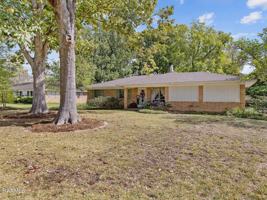 featured image of 115 Brighton Dr