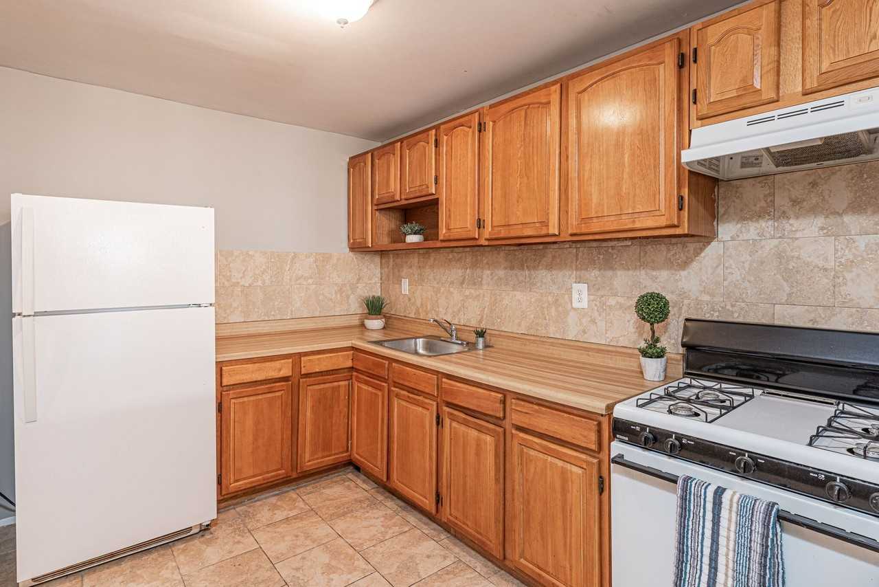363 Park Ave #F - Photo 6 of 16