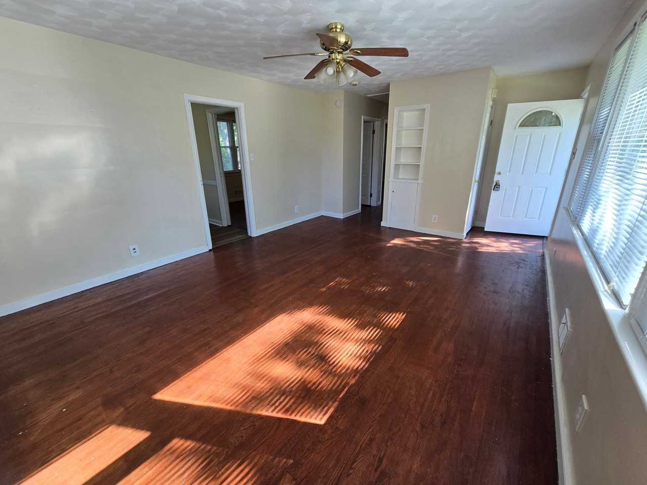 3615 Ammons Ave - Photo 5 of 9