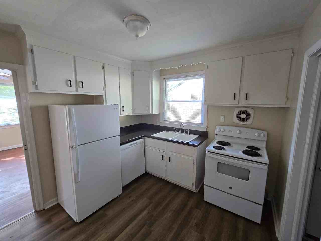 3615 Ammons Ave - Photo 6 of 9