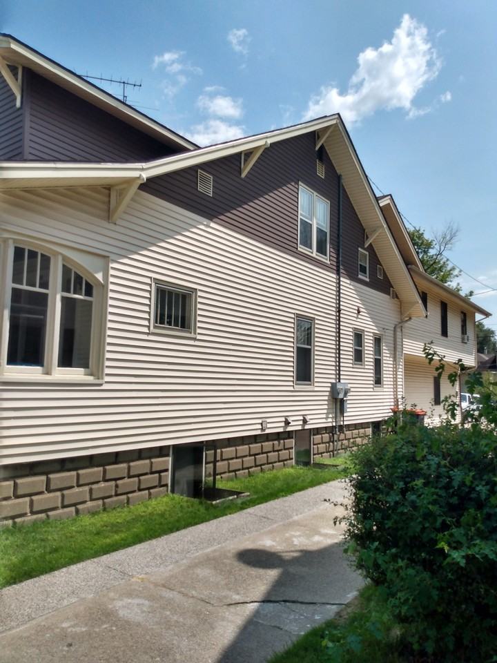 264 W 16th St - Photo 2 of 12